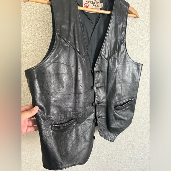42 Tall Black Leather Vest | The Leather Shop Brand - Picture 3 of 10